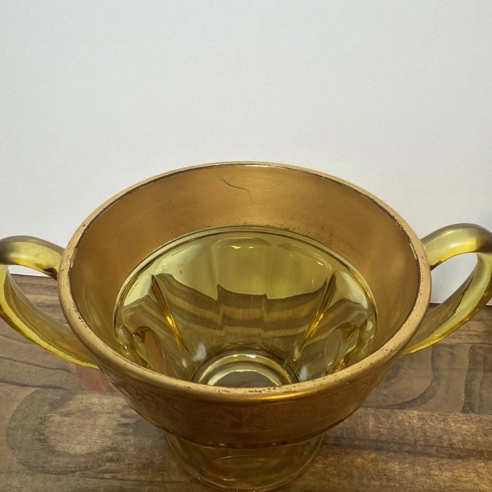 The Unbranded Brand vintage amber